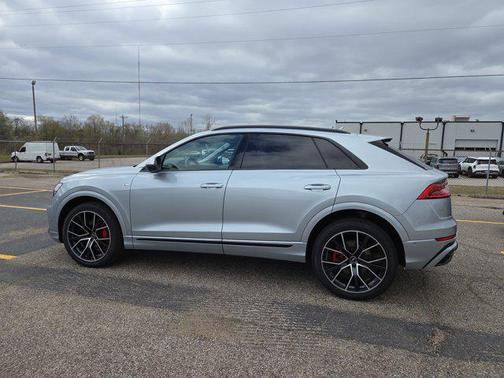 2023 Audi Q8 55 Premium Plus