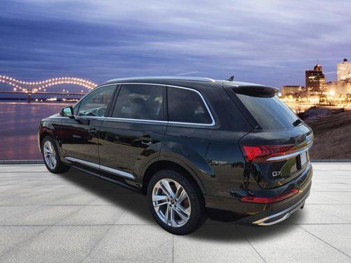 2023 Audi Q7 55 Premium Plus