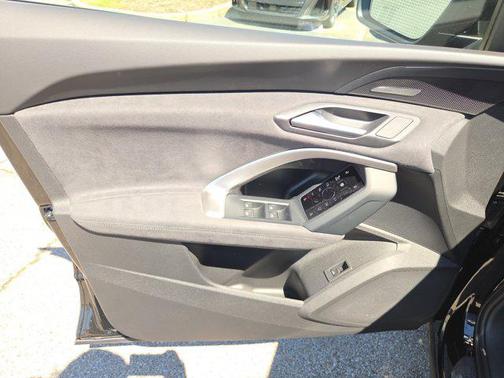 Mythos Black Metallic 2026 Audi SQ5 3.0T Premium Plus