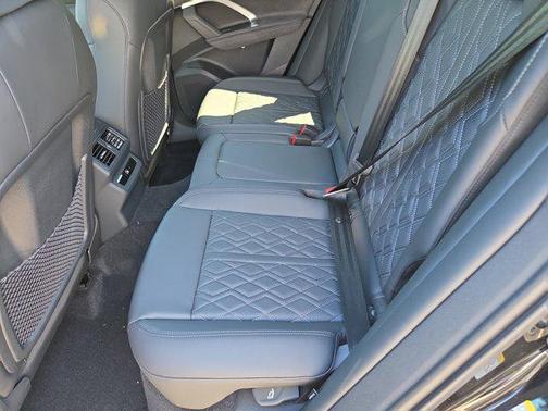 Mythos Black Metallic 2026 Audi SQ5 3.0T Premium Plus