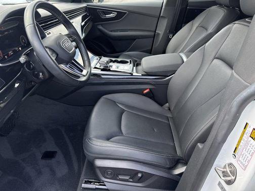 2022 Audi Q8 55 Prestige