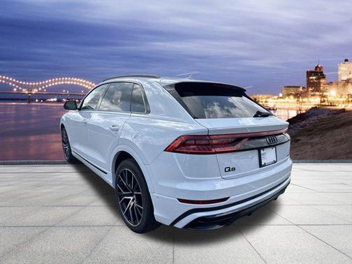 2022 Audi Q8 55 Prestige