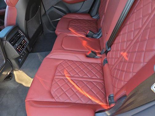 2025 Audi SQ8 4.0T Premium Plus