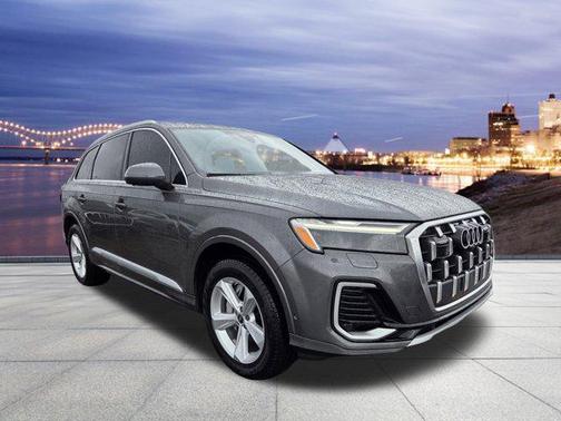 2025 Audi Q7 45 Premium