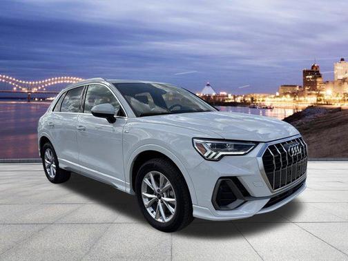 Glacier White Metallic 2023 Audi Q3 45 S line Premium Plus