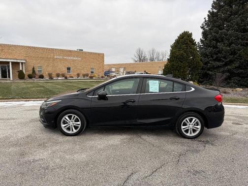 2017 Chevrolet Cruze LT