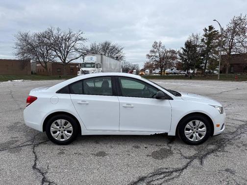 2013 Chevrolet Cruze LS
