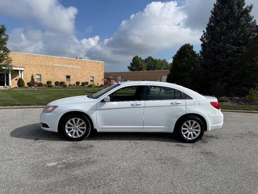 2013 Chrysler 200 Touring