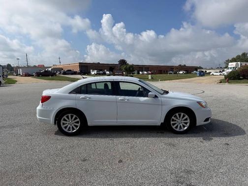 2013 Chrysler 200 Touring