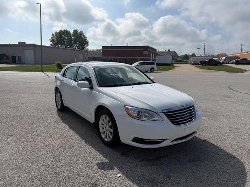 2013 Chrysler 200 Touring