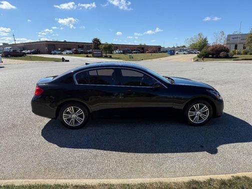 2013 INFINITI G37x Base