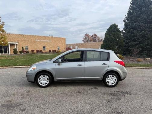 2012 Nissan Versa 1.8 S