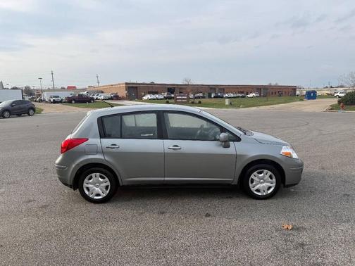 2012 Nissan Versa 1.8 S