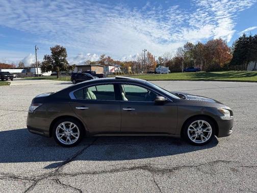 2012 Nissan Maxima SV