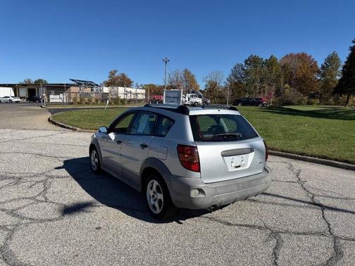 2006 Pontiac Vibe Base