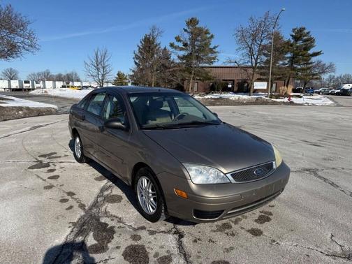 2005 Ford Focus ZX4 S