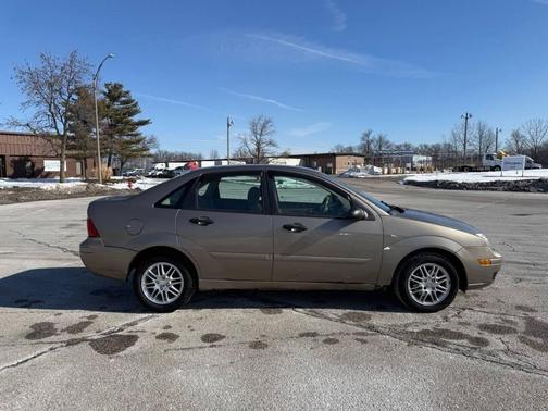 2005 Ford Focus ZX4 S