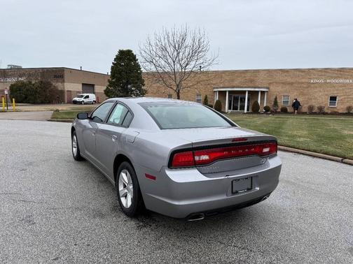 2011 Dodge Charger Base