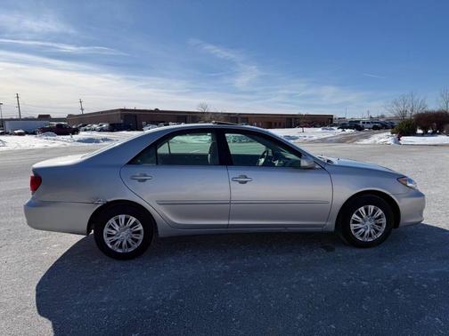 2005 Toyota Camry LE