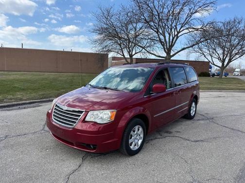 2010 Chrysler Town & Country Touring