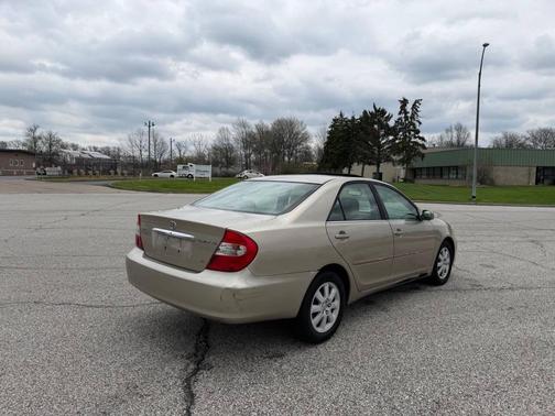 Desert Sand Mica 2002 Toyota Camry LE V6