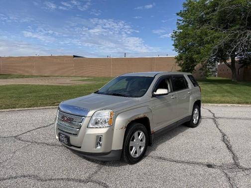 Champagne Silver Metallic 2015 GMC Terrain SLE-1