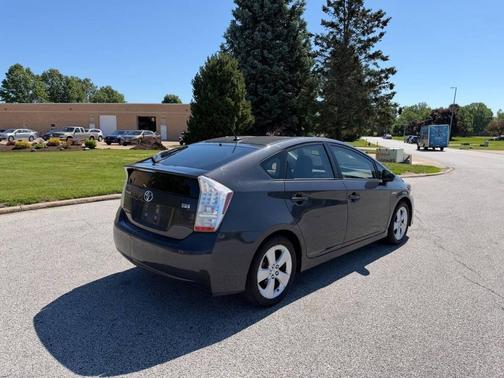 Winter Gray Metallic 2010 Toyota Prius V