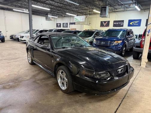 2000 Ford Mustang Base