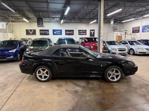 2000 Ford Mustang Base