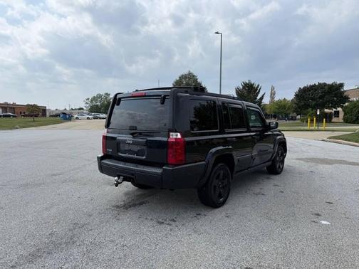 2008 Jeep Commander Sport