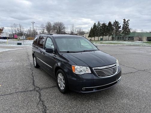 2013 Chrysler Town & Country Touring