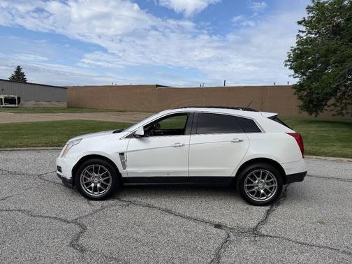 White 2012 Cadillac SRX Base