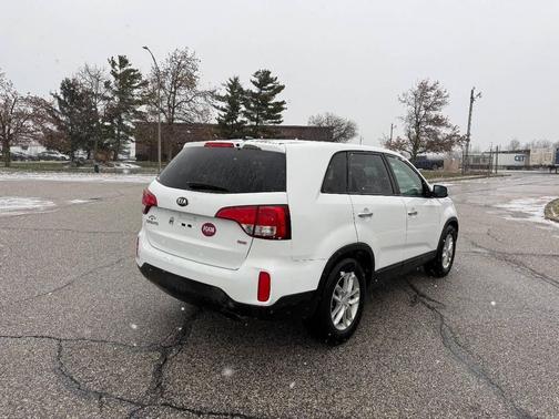 2015 Kia Sorento LX