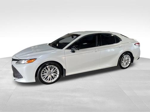 2019 Toyota Camry XLE