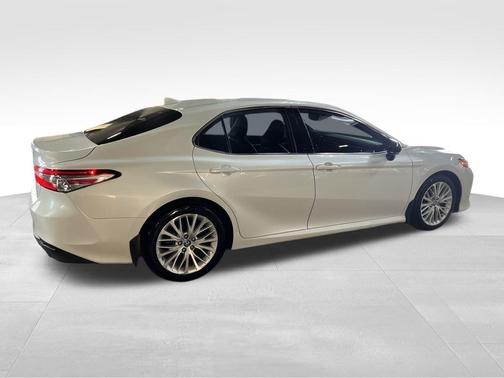 2019 Toyota Camry XLE