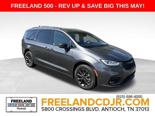 2022 Chrysler Pacifica Touring-L