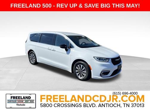 2024 Chrysler Pacifica Hybrid Select