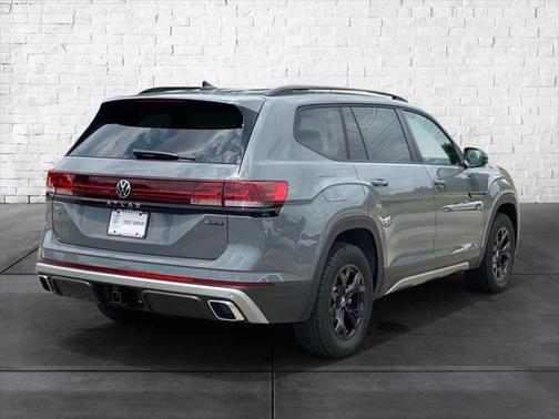 2025 Volkswagen Atlas 2.0T Peak Edition