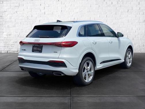 2025 Audi Q5 Premium Plus