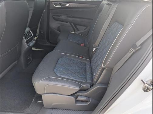 2026 Volkswagen Atlas Cross Sport 2.0T SEL Premium