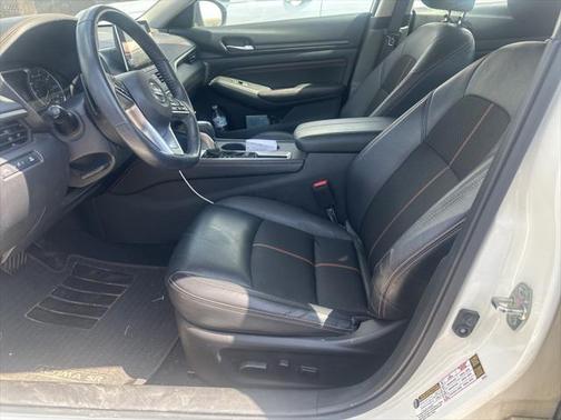 2022 Nissan Altima SR FWD