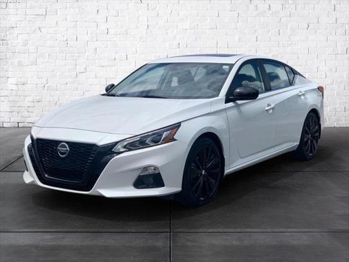 2022 Nissan Altima SR FWD
