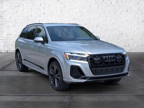 Satellite Silver Metallic 2025 Audi Q7 55 Premium Plus
