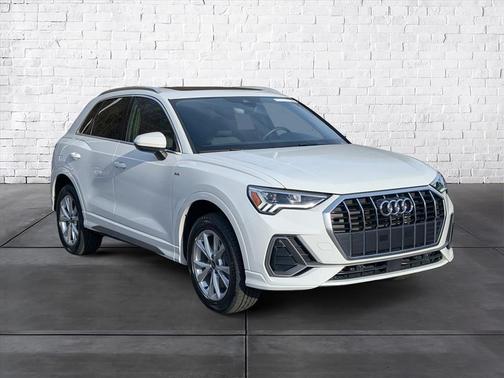 2023 Audi Q3 45 S line Premium Plus