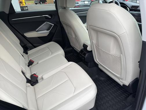 2025 Audi Q3 45 S line Premium Plus