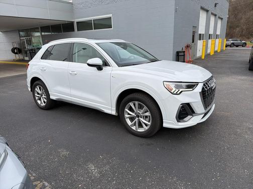 2025 Audi Q3 45 S line Premium Plus