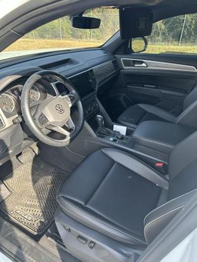 2020 Volkswagen Atlas Cross Sport 2.0T SE w/Technology 4MOTION