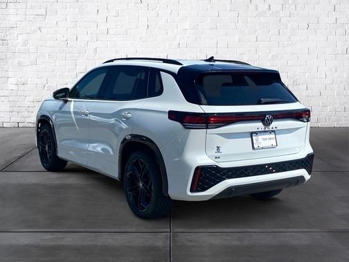 2025 Volkswagen Tiguan 2.0T SE R-Line Black