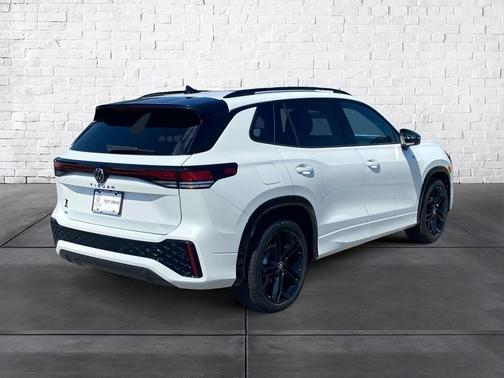 2025 Volkswagen Tiguan 2.0T SE R-Line Black