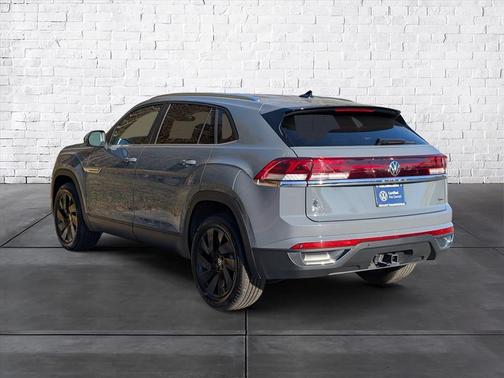 2024 Volkswagen Atlas Cross Sport 2.0T SE w/Technology 4MOTION